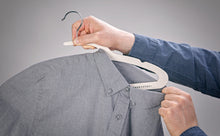 Load image into Gallery viewer, Mozu Hanger with fully buttoned shirt removal