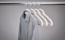 Load image into Gallery viewer, Mozu Hangers with collared shirt on clothing rod